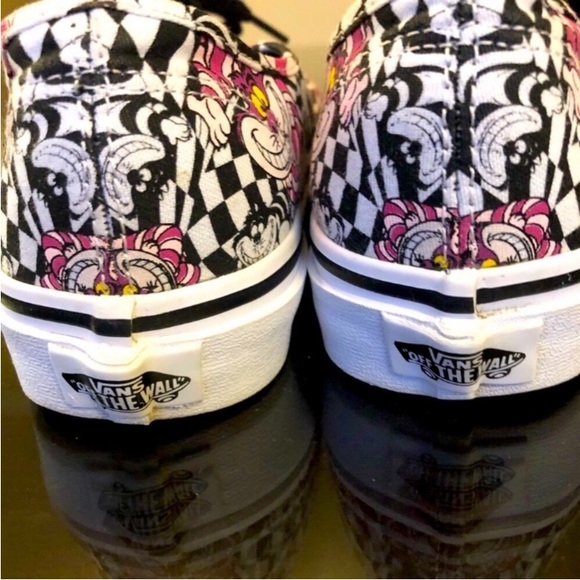 Disney Alice in Wonderland Cheshire Vans - Picture 5 of 12